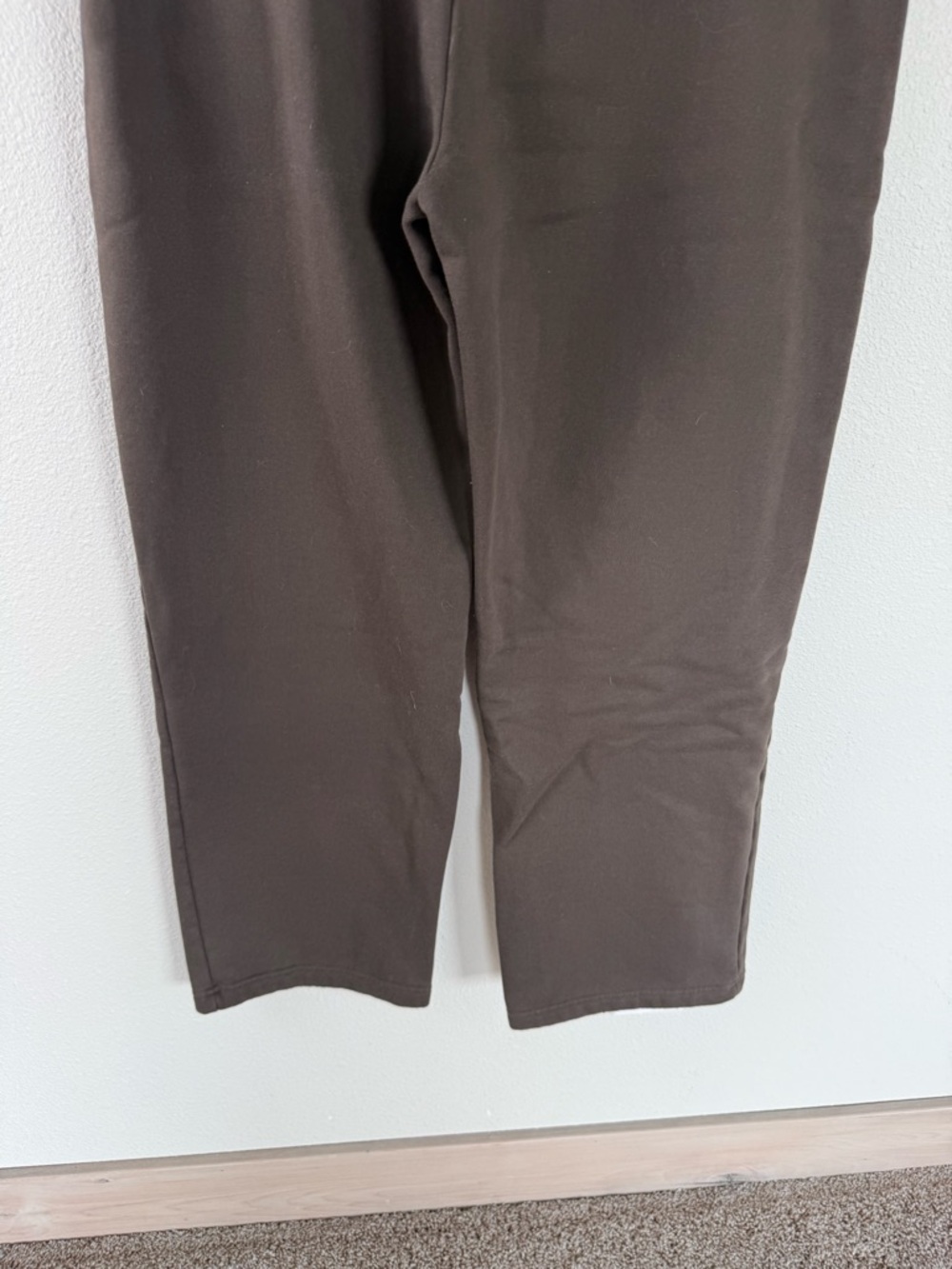 ALO Yoga Accolade Straight Leg Sweatpant Espresso Brown Athleisure Casual Medium - Picture 10 of 14